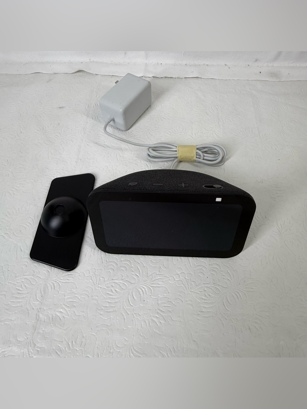 E12 Amazon Echo Show 5 3rd Gen Smart Display Black H97N6S Tested Works Good Cond